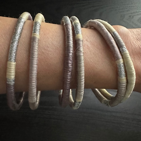 Handmade Flexible Bangle Bracelets from Rwanda - set of 3 blue/silver - Picture 11 of 15